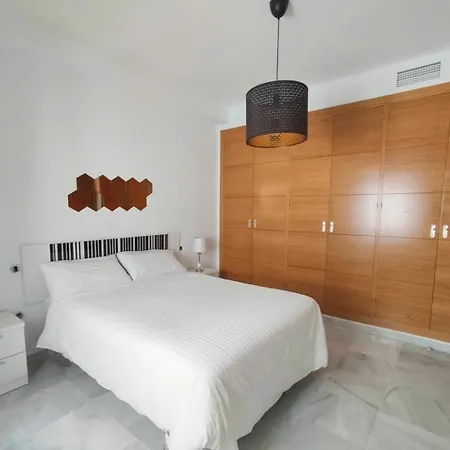 Lejlighed Living & Parking Gratis Sevilla